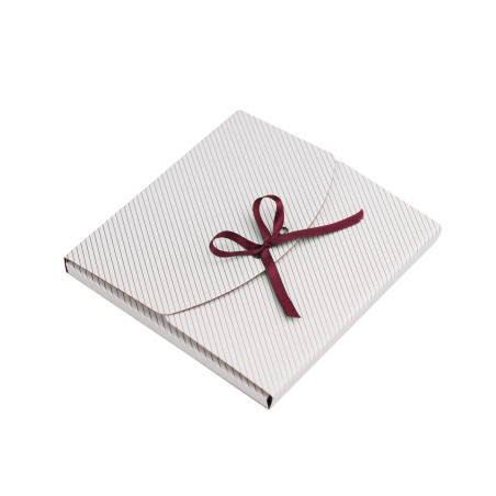 Väike valge ümbrik kuldsete triipudega | 155x155x10 mm | Superbox