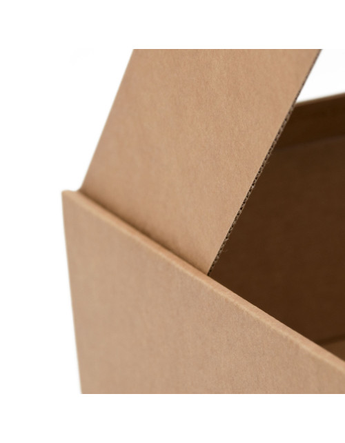 Подарочная коробочка коричневого цвета