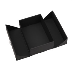 Черная коробка с золотой лентой | 220x150x85 мм | Superbox