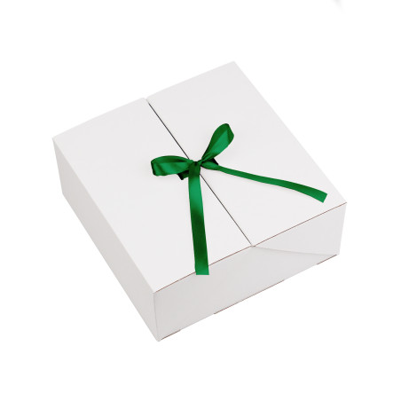 Square white double door box with dark green ribbon, 220x220x90 mm