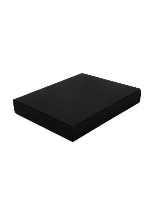Подарочная коробка из черного картона