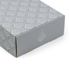 Серая рождественская подарочная коробка с рисунком елки, 305×215×85 мм
