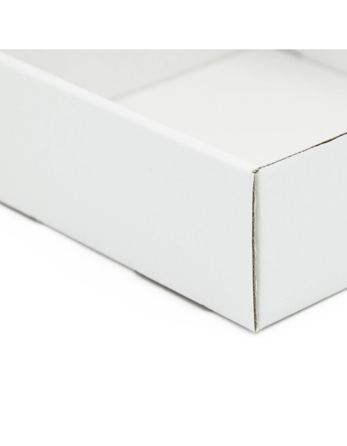Белая квадратная подарочная коробка