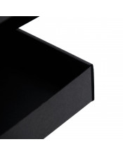Прямоугольная подарочная коробка матово-черного цвета