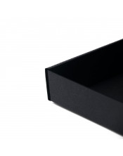 Маленькая матово-черная подарочная коробка