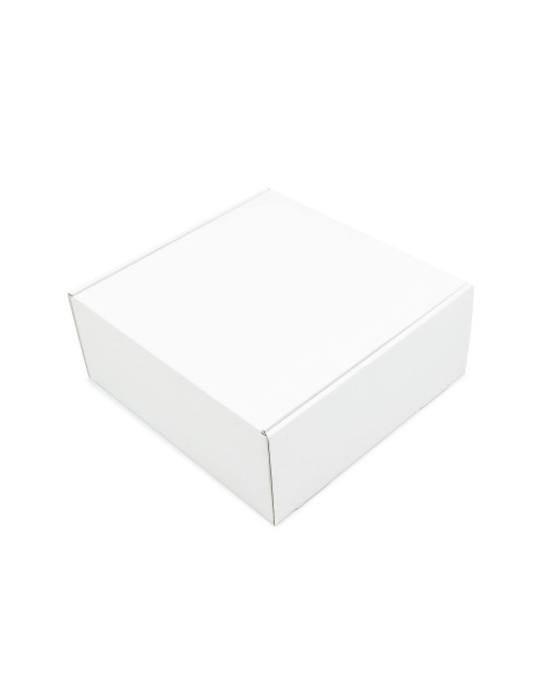 Большая квадратная подарочная коробка белого цвета