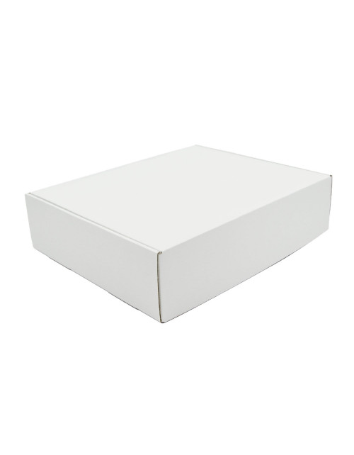 Белая подарочная коробка