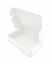 Белая подарочная коробка в открытом виде