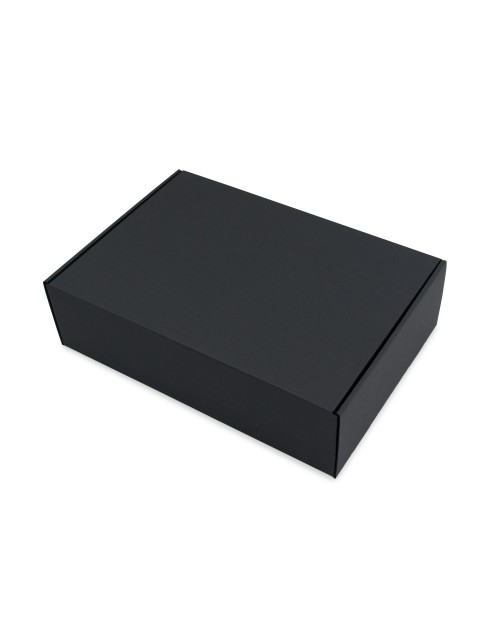 Черная подарочная коробка формата A4 в сложенном виде