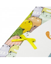 Коробка-конверт с цветной лентой и рисунком котят