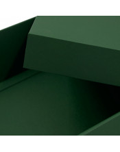 Большая квадратная подарочная коробка зеленого цвета высотой 10 см