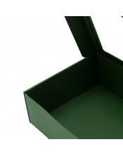 Зеленая подарочная коробка с окошком для бутылки вина