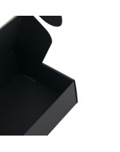 Черная простая в сборке коробка, высота 7 см