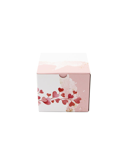 Розовая квадратная коробка-куб с сердечками