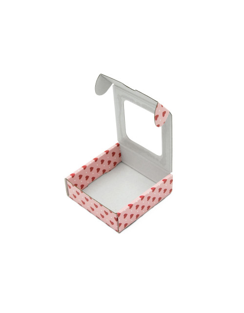 Розовая мини-коробочка из гофрокартона с окошком и сердечками