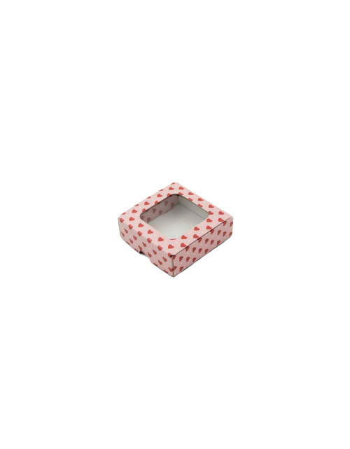 Розовая мини-коробочка из гофрокартона с окошком и сердечками
