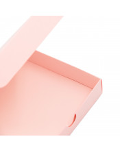 Светло-розовая квадратная коробка с утопленной картонной крышкой