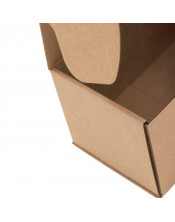 Коричневая маленькая глубокая коробка для подарков или посылок