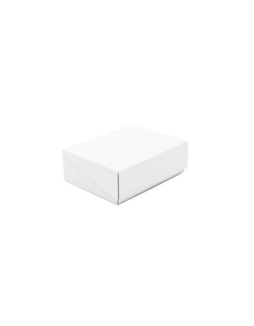 Маленькая белая подарочная коробка с откидной крышкой