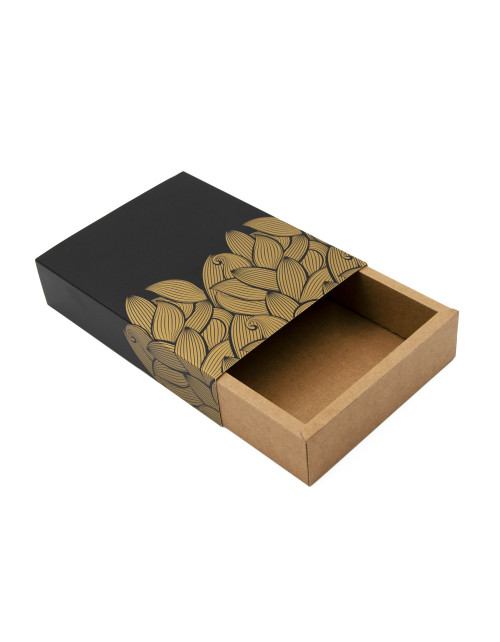 Подарочная коробка с рукавом и узором из сусального золота