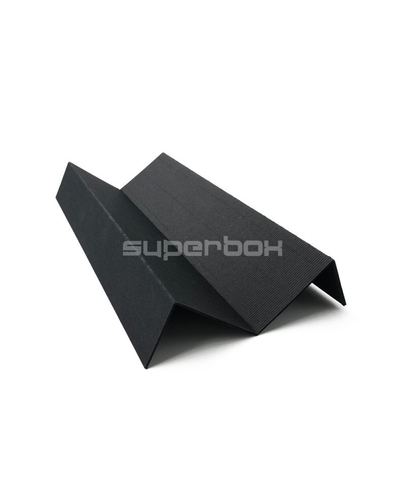 Черный каркасный V-образный вкладыш из черного декоративного гофрокартона