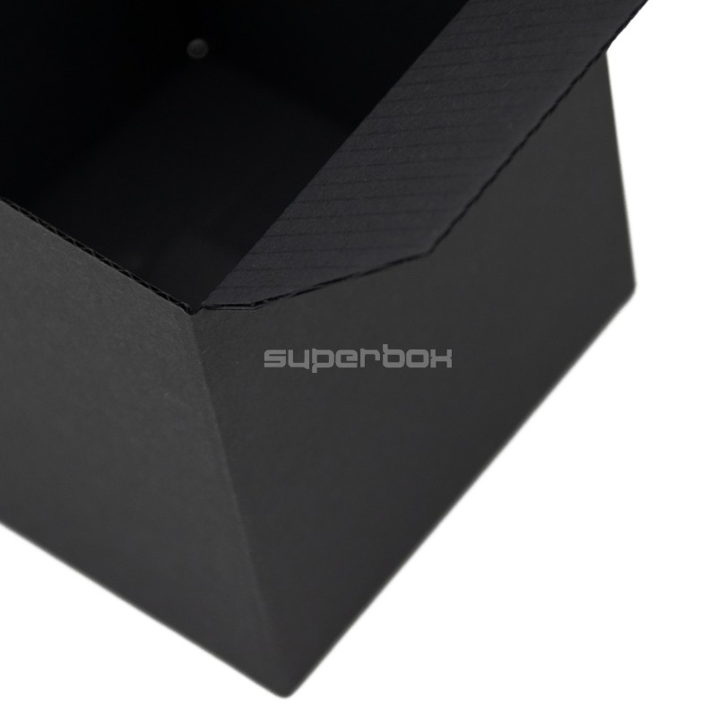 Маленькая чёрная коробка для свечей Маленькая чёрная коробка для свечей