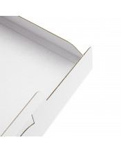 Белый конверт формата А4 из гофрокартона высотой 1,2 см