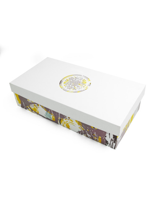 Exquisite Business Gift Box Curated for Cheese and Beverage