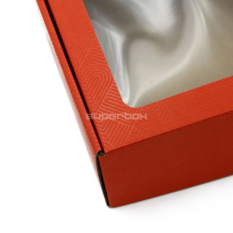 A5 formaadis kinkekarp akna ja läikiva südame mustriga A5 formaadis kinkekarp akna ja läikiva südame mustriga